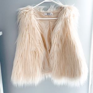 MOD furry vest